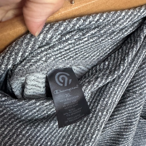 Champion Black and White Patterned leggings - Picture 3 of 4